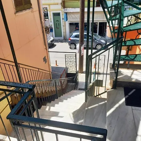 Apartment Valaoritou *