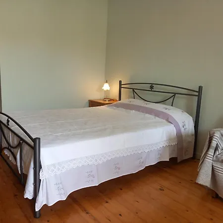 Apartment Valaoritou *